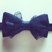 Image of SABRINA BOWTIE - BLACK SILK AND LACE