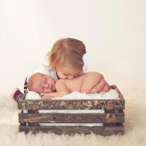 Image of Woodsy Wonders Original Barn Board Crate