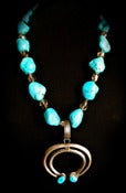 Image of N1207 Single strand with turquoise with horse shoe pendant