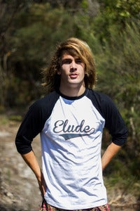 Image of 'Elude Raglan'
