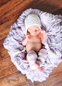 Image of Scalloped Beanie with Leg warmers