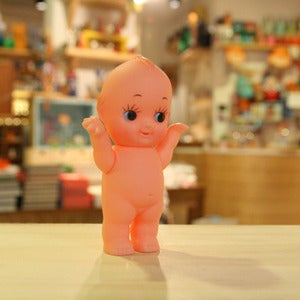 Image of Standing kewpie – Medium