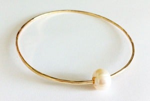Image of White Freshwater Pearl Gold Bangle