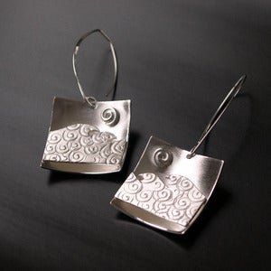 Image of Wave Earrings