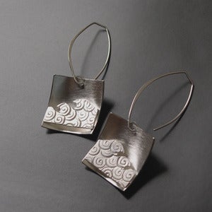 Image of Small Wave Earrings