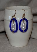 Image of White Pearl Stack w/ Cobalt Blue Glass