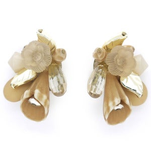 Image of Vintage Retro 1970s Brown & Gold Floral Plastic Clip On Earrings
