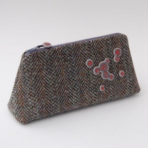 Image of Large herringbone Harris tweed case