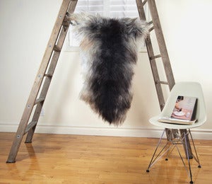 Image of Large Gray Sheepskin GR-257