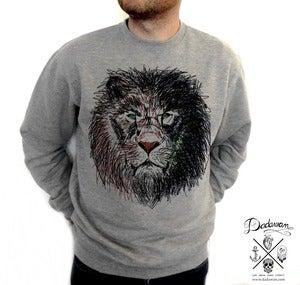 Image of Sweatshirt homme Lion by Dadawan
