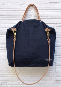 Image of REVERSIBLE BAG *navy & denim*