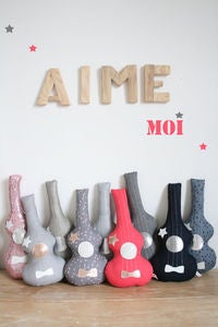 Image of mini guitare noeud papillon