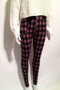 Image of high-waisted pink checked leggings with pockets