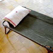 Image of [ lit de camp métal ]