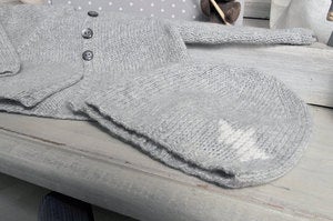 Image of Bonnet naissance en cachemire petite étoile gris