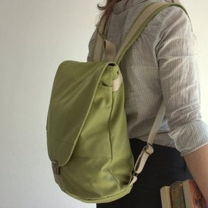 Image of Mochila Oliva