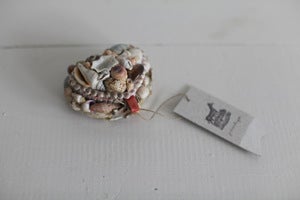 Image of 1950s souvenir shell heart box