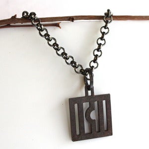 Image of Nothced pendant and necklace