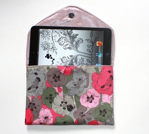 Image of Pink poppies Lolie - Luxurious iPad Mini case - Only one