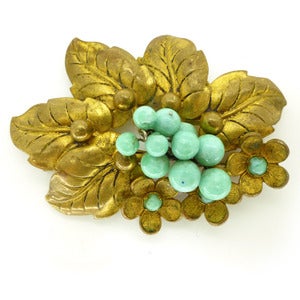 Image of Vintae Deco Gold Tone Cluster Green Peking Glass Leaf Pin Brooch