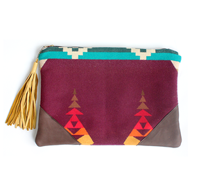 Image of Aggie XL Carry All in Double Cross Sister