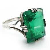 Image of Vintage Art Deco Green Glass Rectangle Cocktail Ring