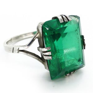 Image of Vintage Art Deco Green Glass Rectangle Cocktail Ring