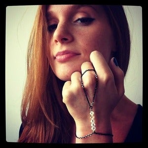 Image of crisscross hand-chain