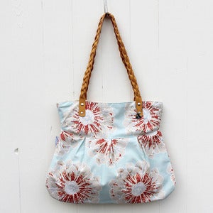 Image of Daily tote, paige, light blue