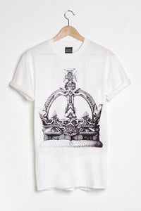 T-shirt design Crown - White