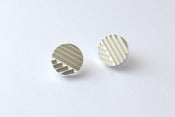 Image of 'naname' silver plated earrings round