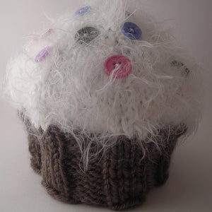Briar Bunny Baby Hat Knitting Pattern / Knit it Up Yarns